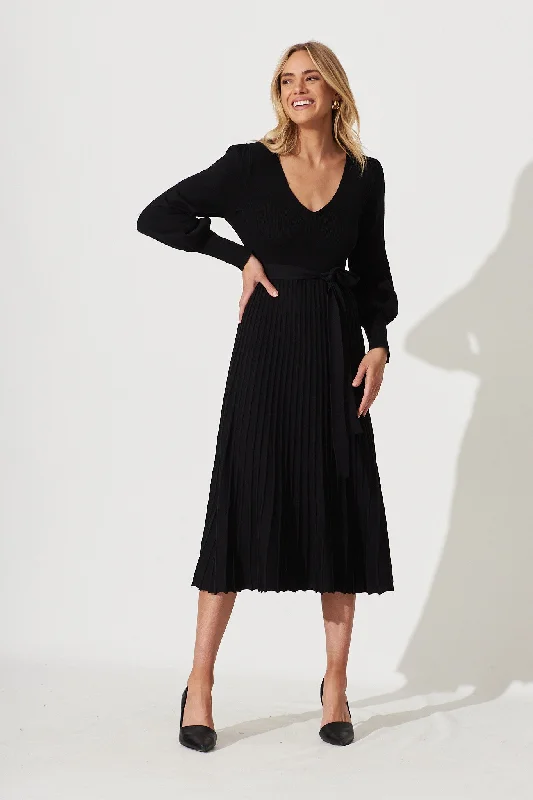 Albi Midi Knit Dress In Black Cotton Blend