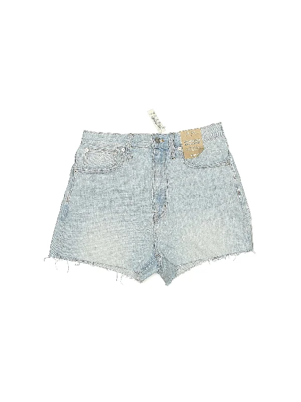 Mid-Rise Denim Shorts in Light Wash